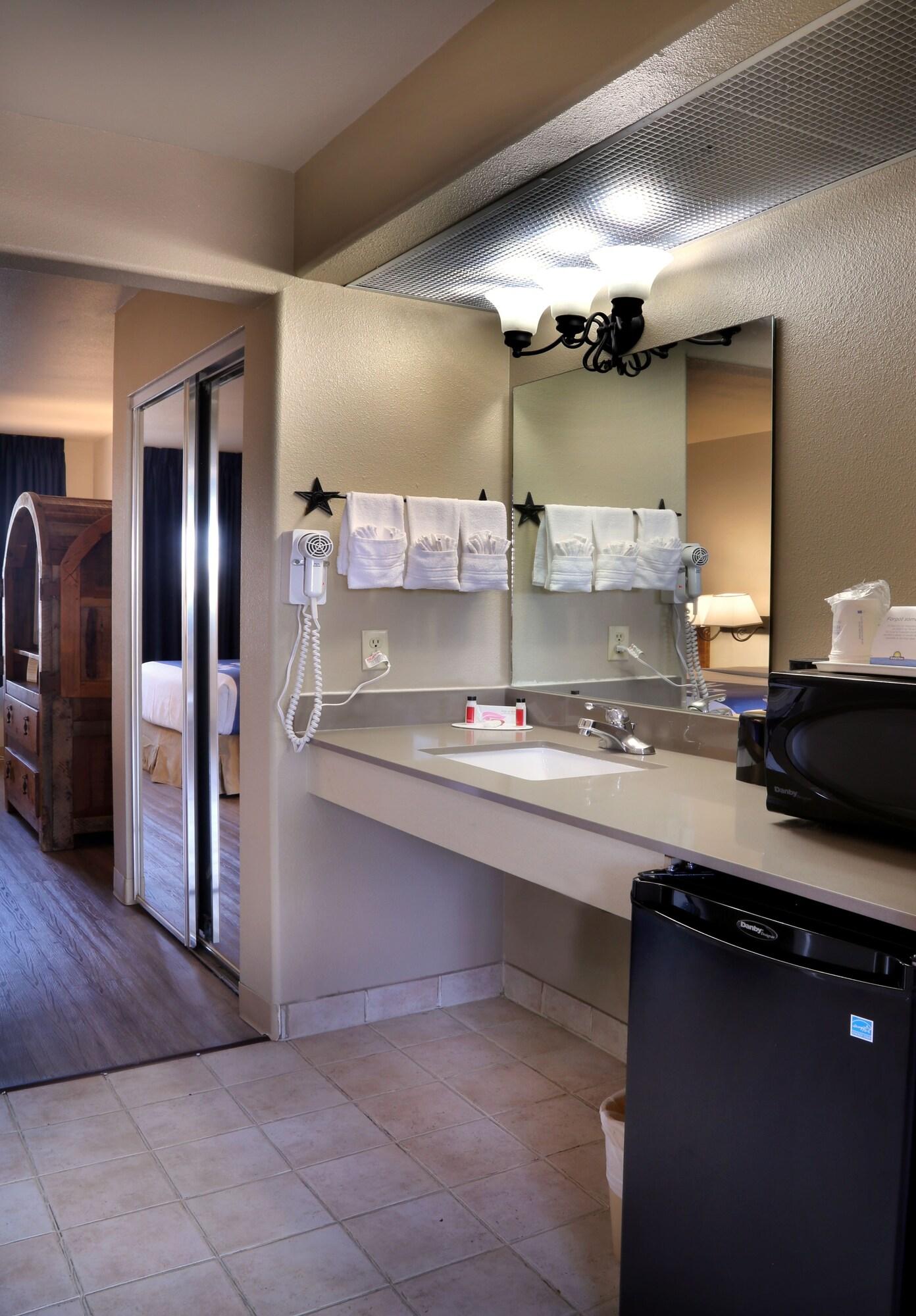 Days Inn & Suites By Wyndham Llano Eksteriør bilde