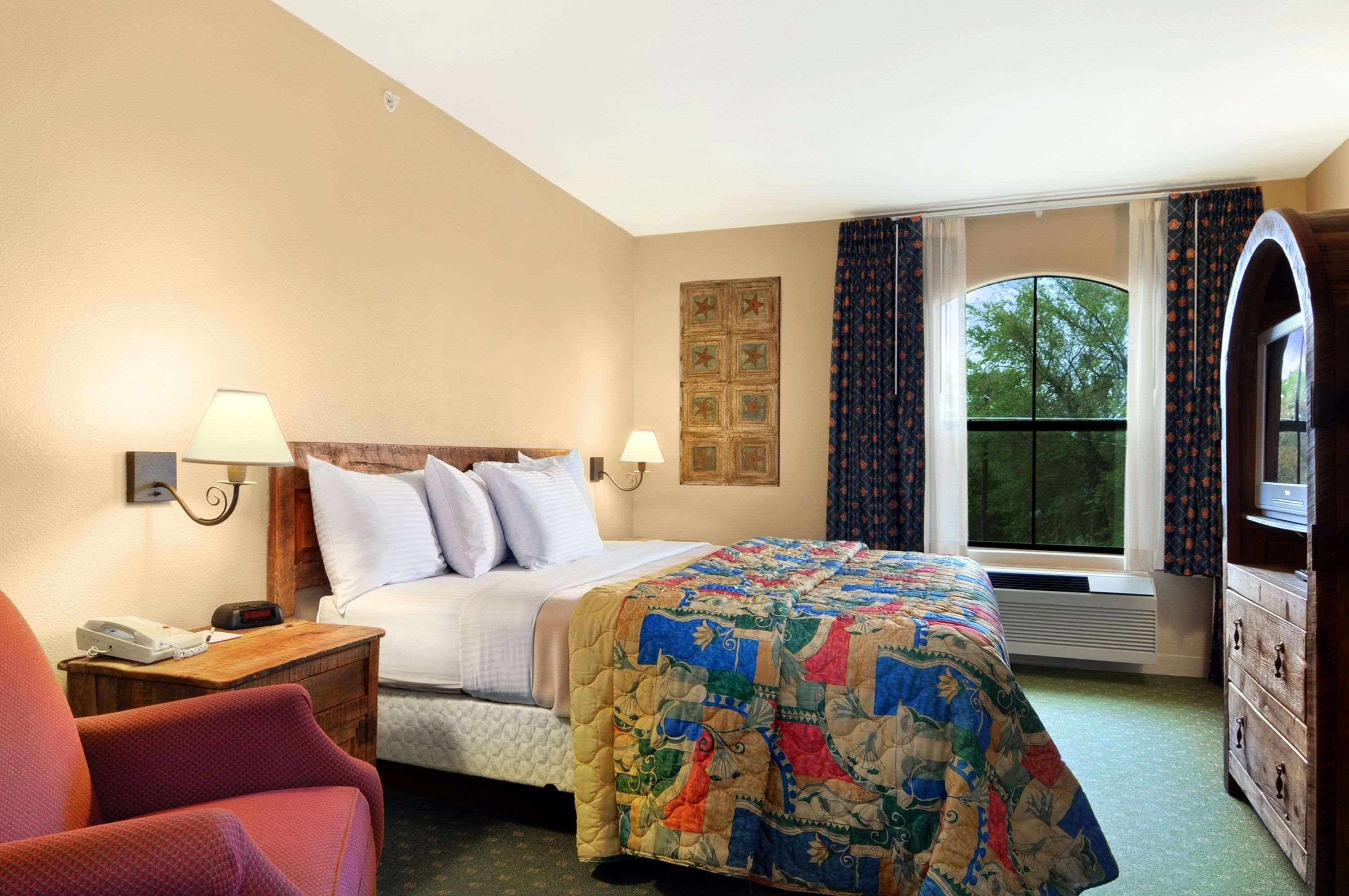 Days Inn & Suites By Wyndham Llano Eksteriør bilde