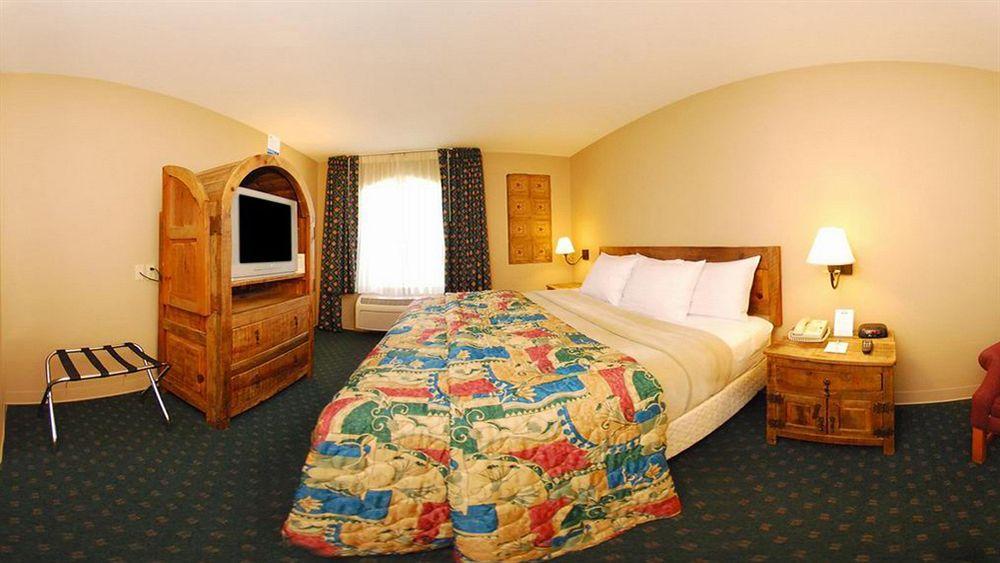Days Inn & Suites By Wyndham Llano Eksteriør bilde